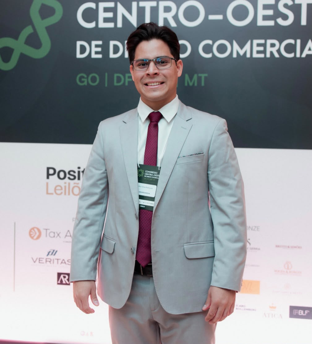 Arthur Silva Rodrigues em evento jurídico